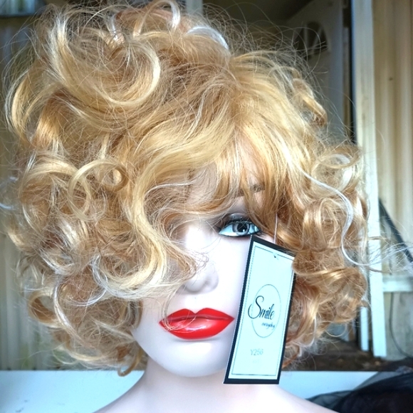 New Marilyn LOOK! - Picture 3 of 6